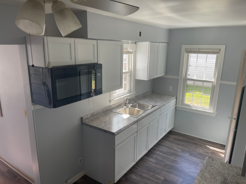 427 Mckinley Blvd - Photo 2 of 6