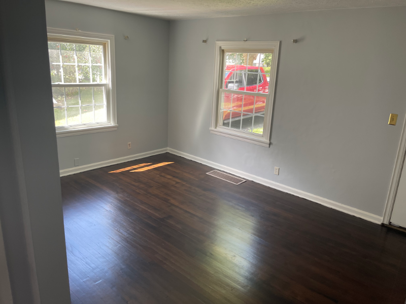 427 Mckinley Blvd - Photo 3 of 6