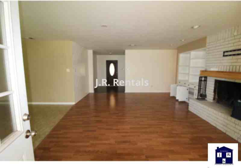 616 Manning Dr - Photo 4 of 20