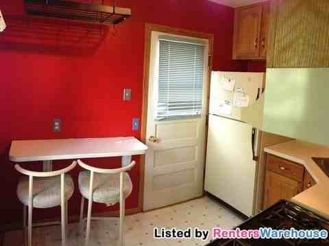 3212 Colorado Ave S - Photo 3 of 9