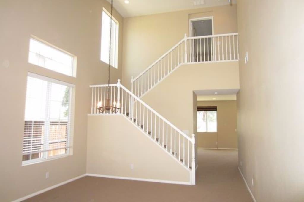 1402 Cane Bay Ln - Photo 2 of 8