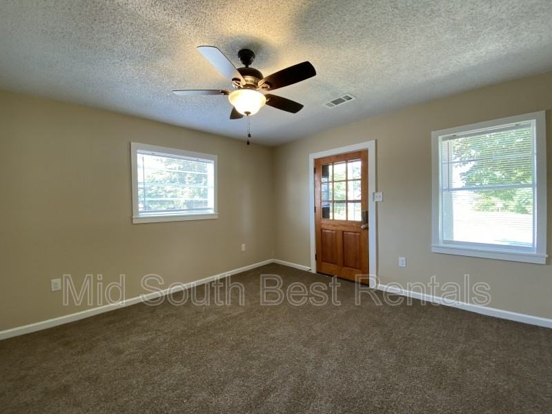 1300 N Olive St - Photo 2 of 6