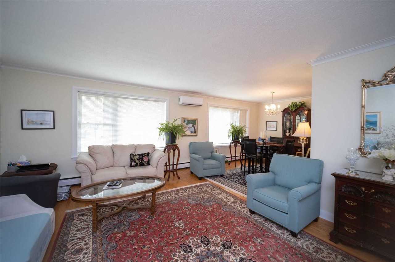 23 Braywin Drive - Photo 3 of 9