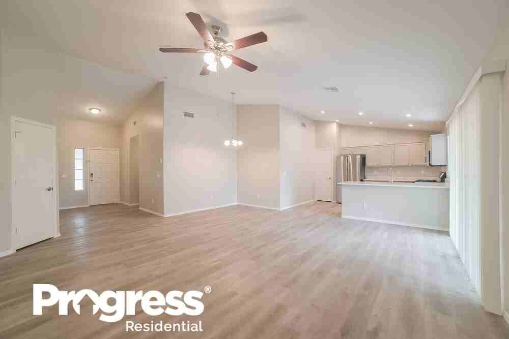 2236 S 82nd Ln - Photo 3 of 16