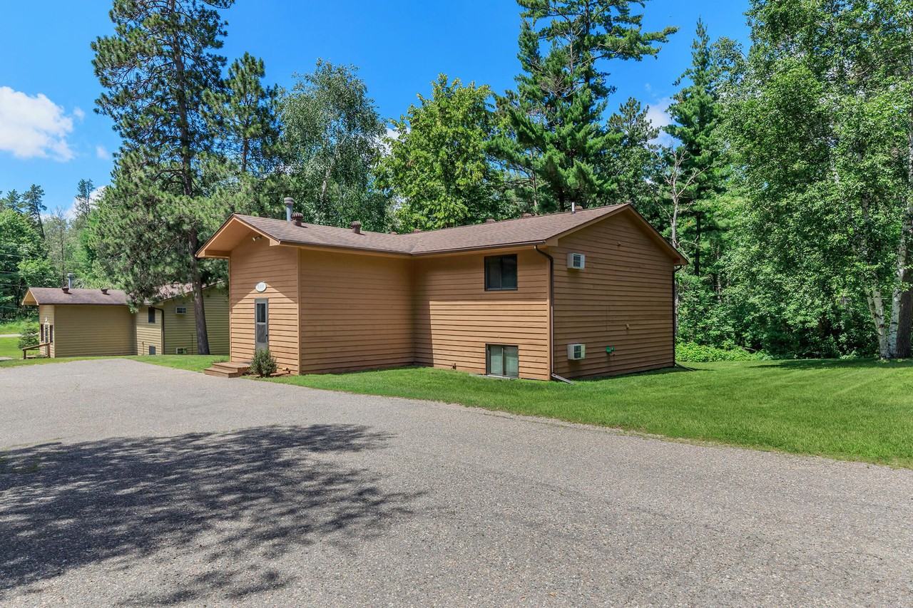 White Pine Apartments - Photo 3 of 29