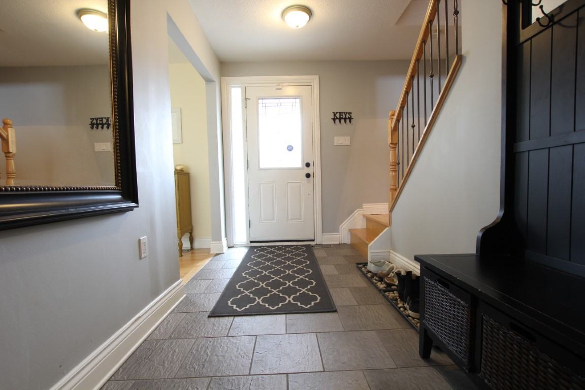 3340 Riverside Dr - Photo 2 of 23