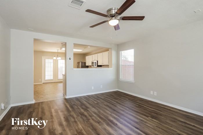 8131 Sandbar Pt - Photo 3 of 15