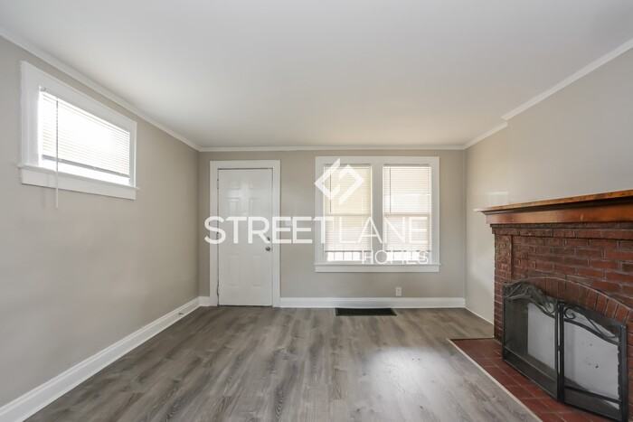 247 S Eureka Ave - Photo 3 of 15