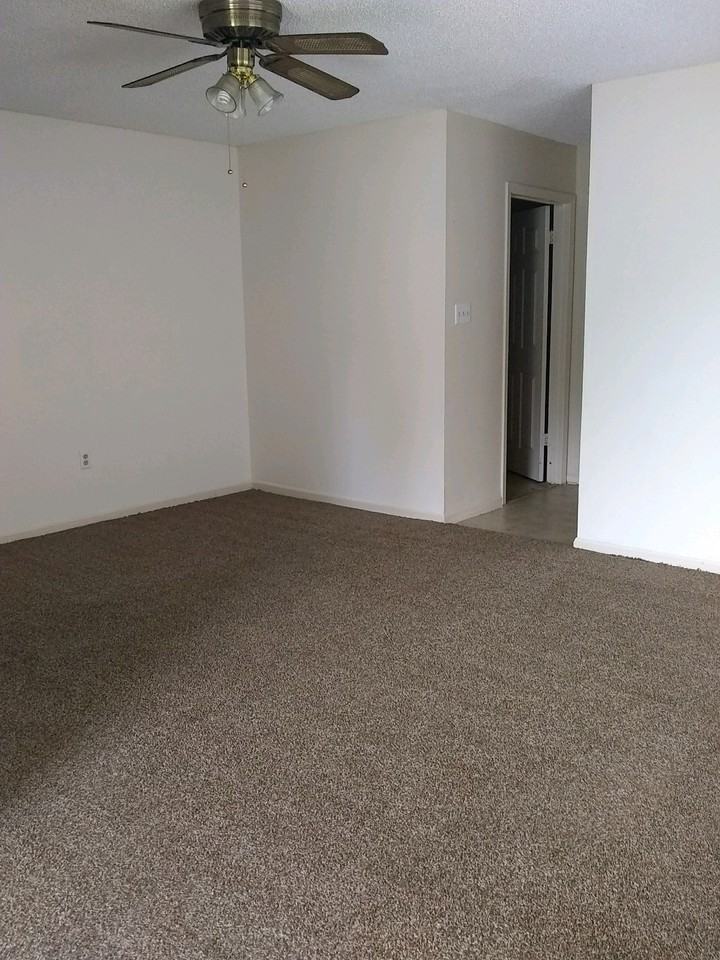 4211 Old Bemiss Rd #I1 - Photo 2 of 5