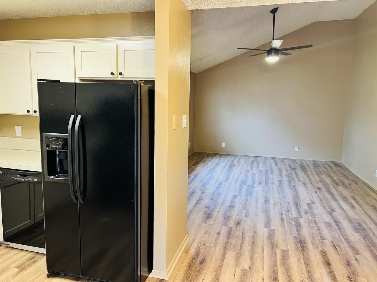 315 Cedarbrook Dr #1 - Photo 3 of 11