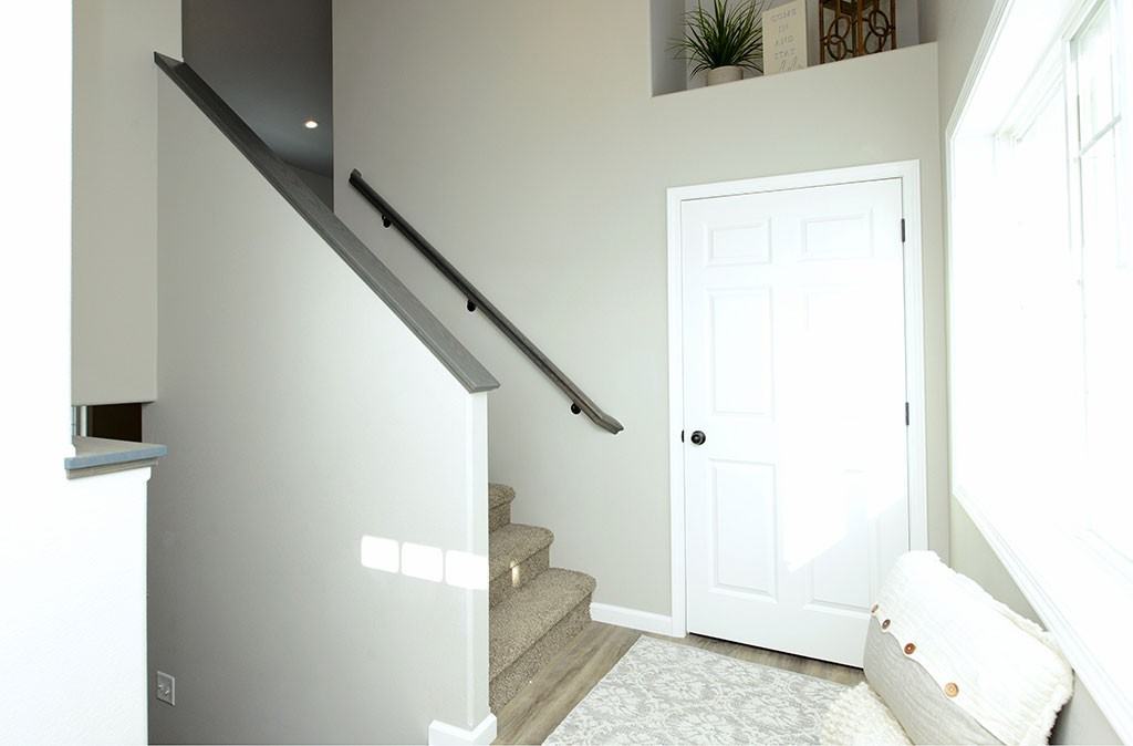 1166 Highland Ln W #1 - Photo 3 of 10