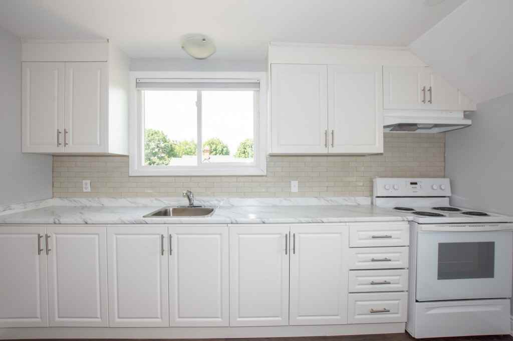 27 Bertie Street - Photo 3 of 14