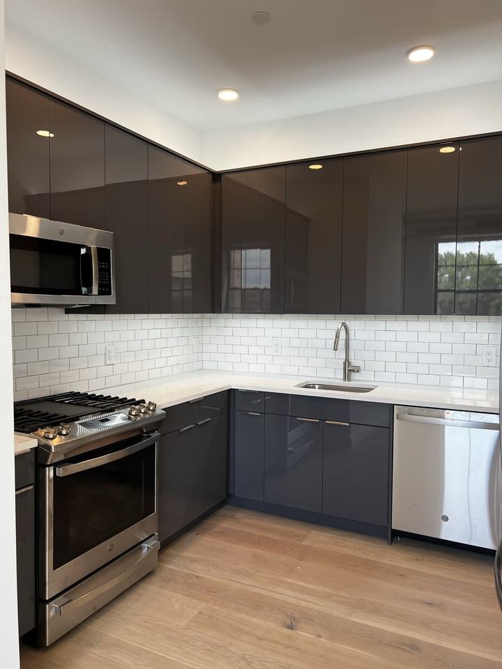 170 Monmouth St #420 - Photo 3 of 20