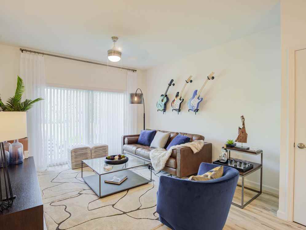 Avalon Miramar Park Place - Photo 4 of 43