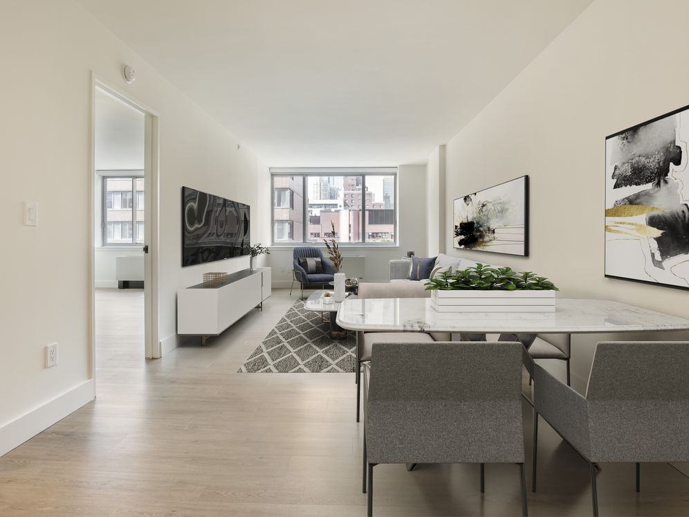 Avalon Clinton - Photo 4 of 33