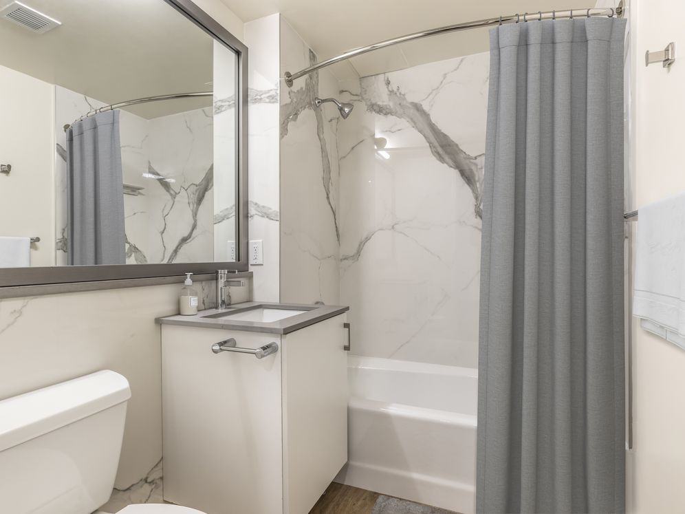 Avalon Clinton - Photo 5 of 33