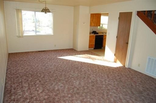 75 N Ione St - Photo 3 of 6