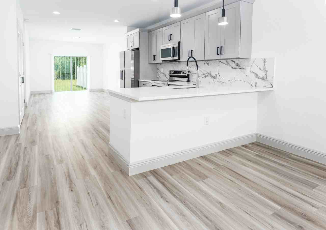 416 Bedlington Ct #416 - Photo 2 of 7