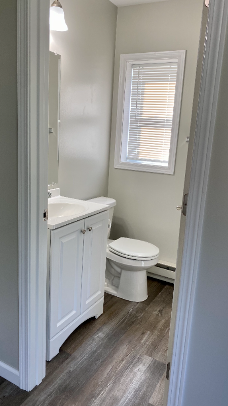 727 Bank St - Photo 3 of 6