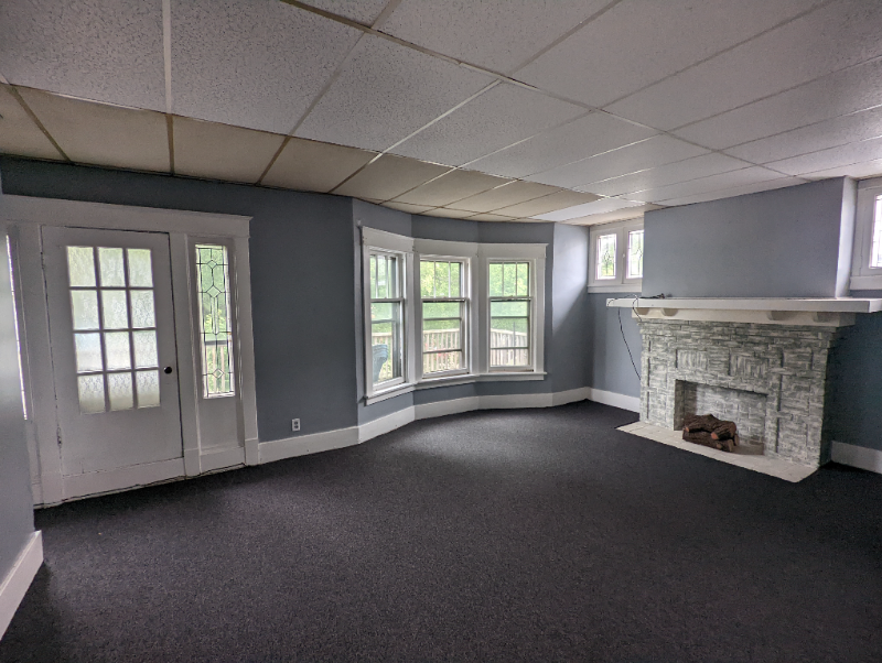 105 Stevenson St - Photo 2 of 10
