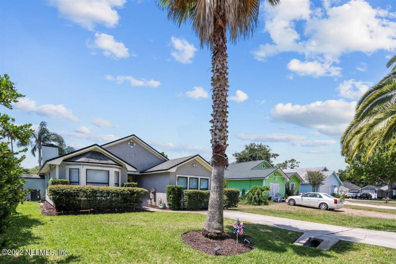 182 Cabrillo Ln - Photo 3 of 26