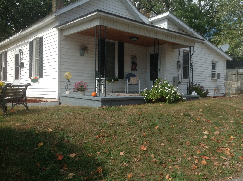 422 E Franklin St - Photo 2 of 13