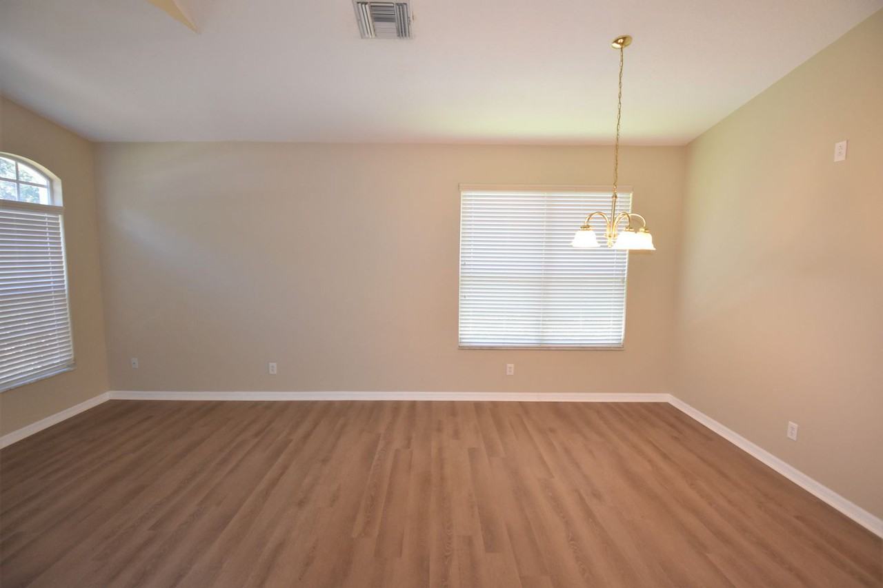 3229 Stonebridge Trl - Photo 3 of 18