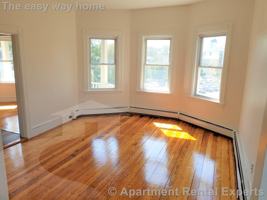 featured image of 785 Somerville Ave #2