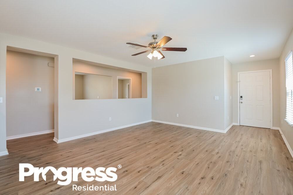 1051 W Calle Del Libro Dorado - Photo 3 of 16