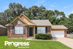 495 Oakland Hills Dr - Photo 1 of 1