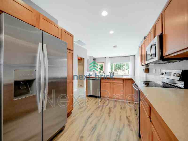 2901 58th Ave E - Photo 3 of 29