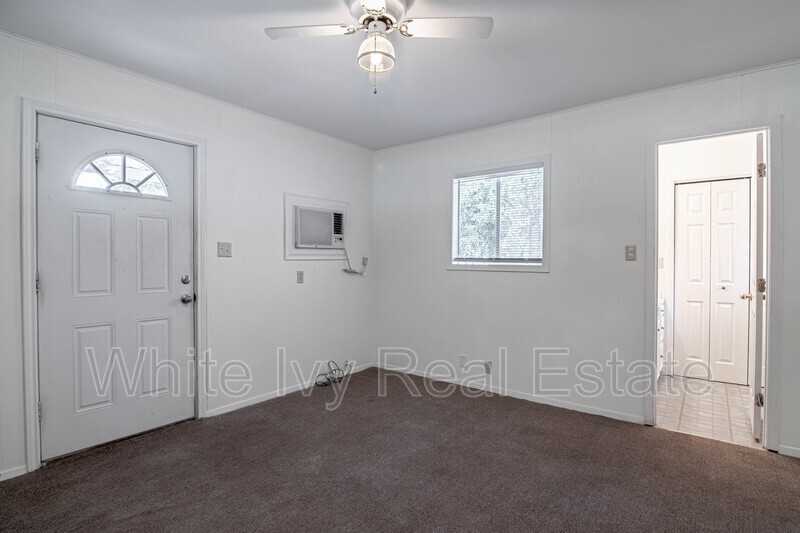 137 Lee Rd - Photo 5 of 15