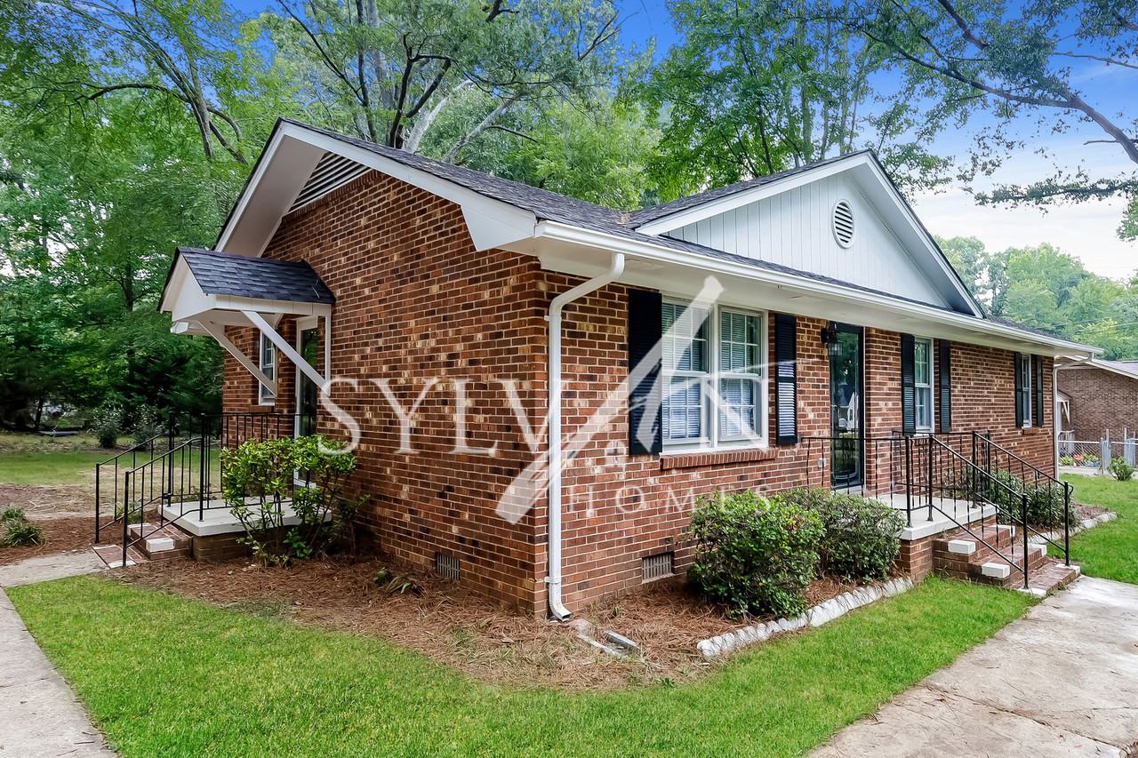 1 Willglow St - Photo 2 of 15