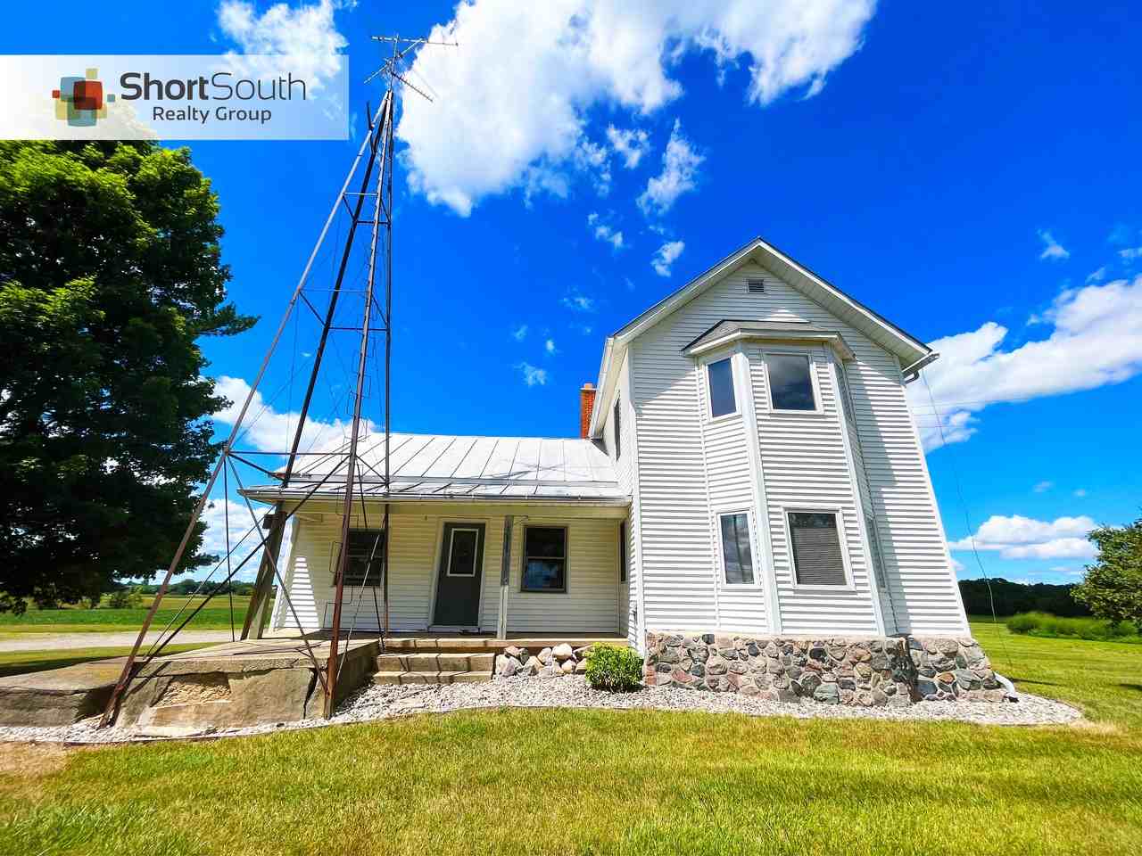 10535 E Paris Ave Se - Photo 2 of 50