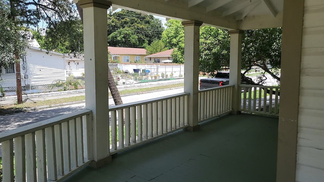 1302 18th Avenue - Photo 4 of 14