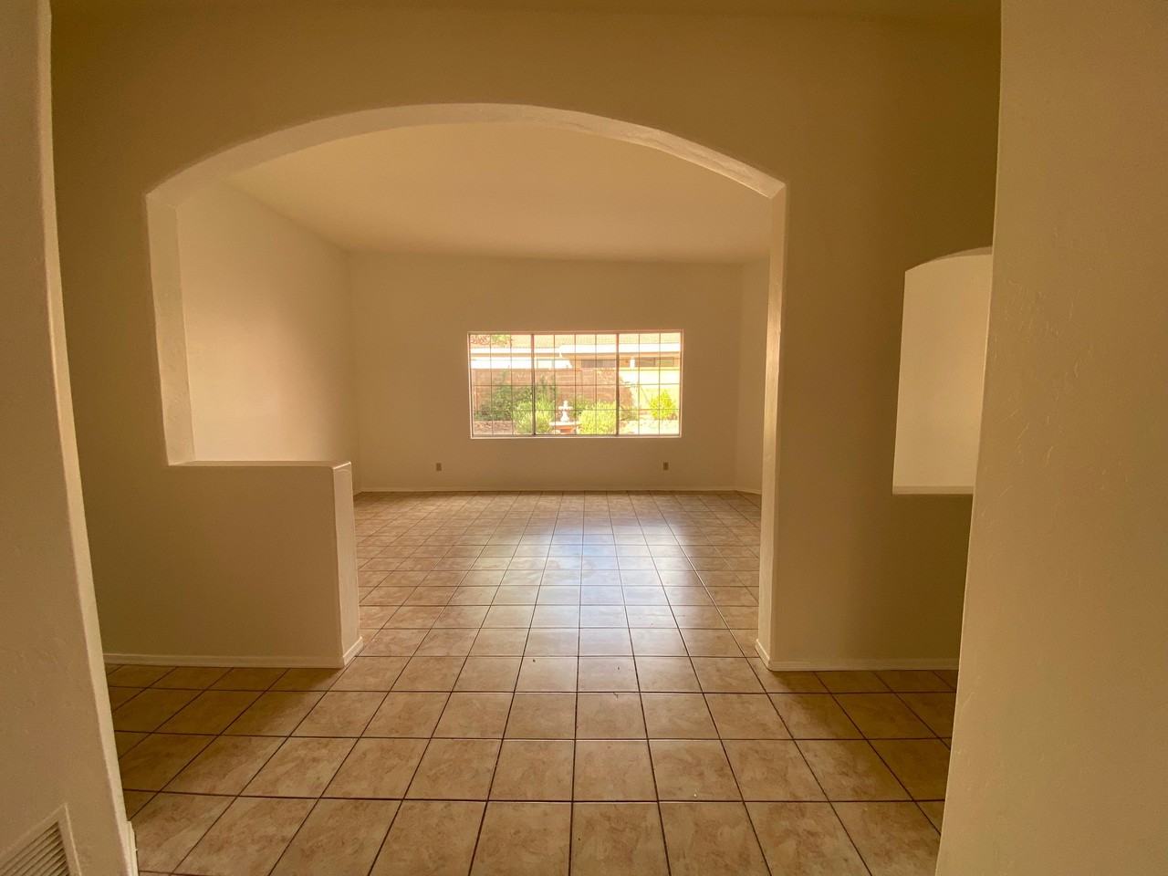 707 W Annandale Way - Photo 4 of 25
