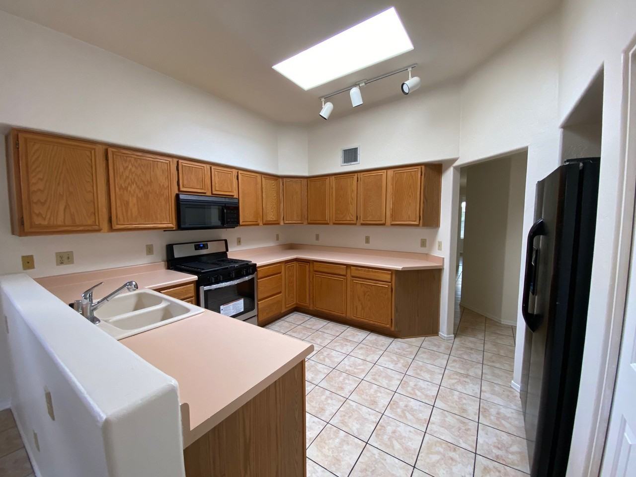 707 W Annandale Way - Photo 7 of 25
