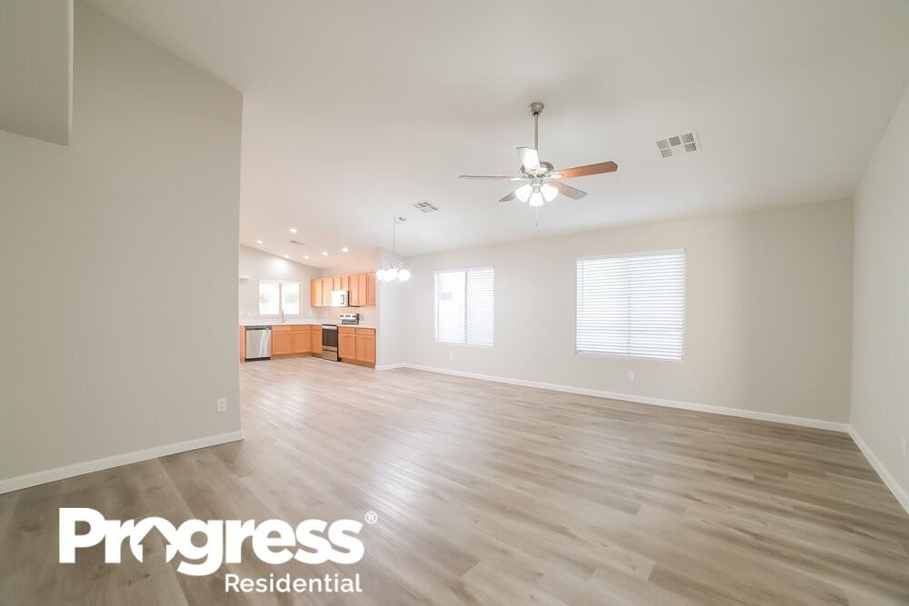 7125 W Williams St - Photo 3 of 21