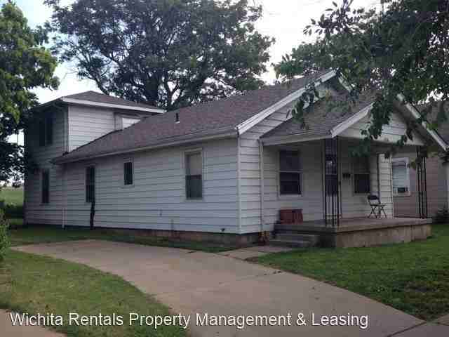 1126 W Dayton Ave - Photo 2 of 9