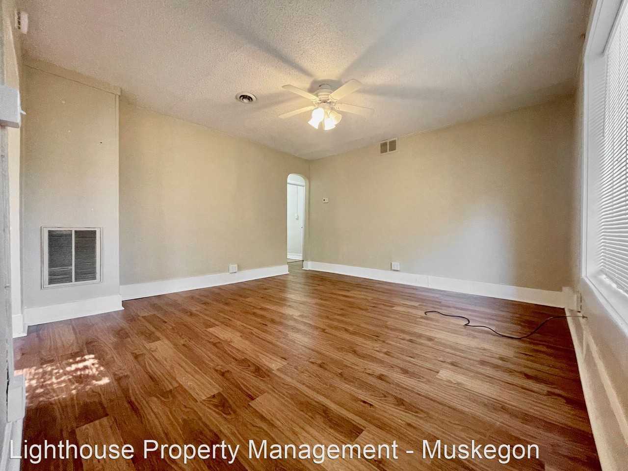 1023 Marquette Ave - Photo 2 of 12