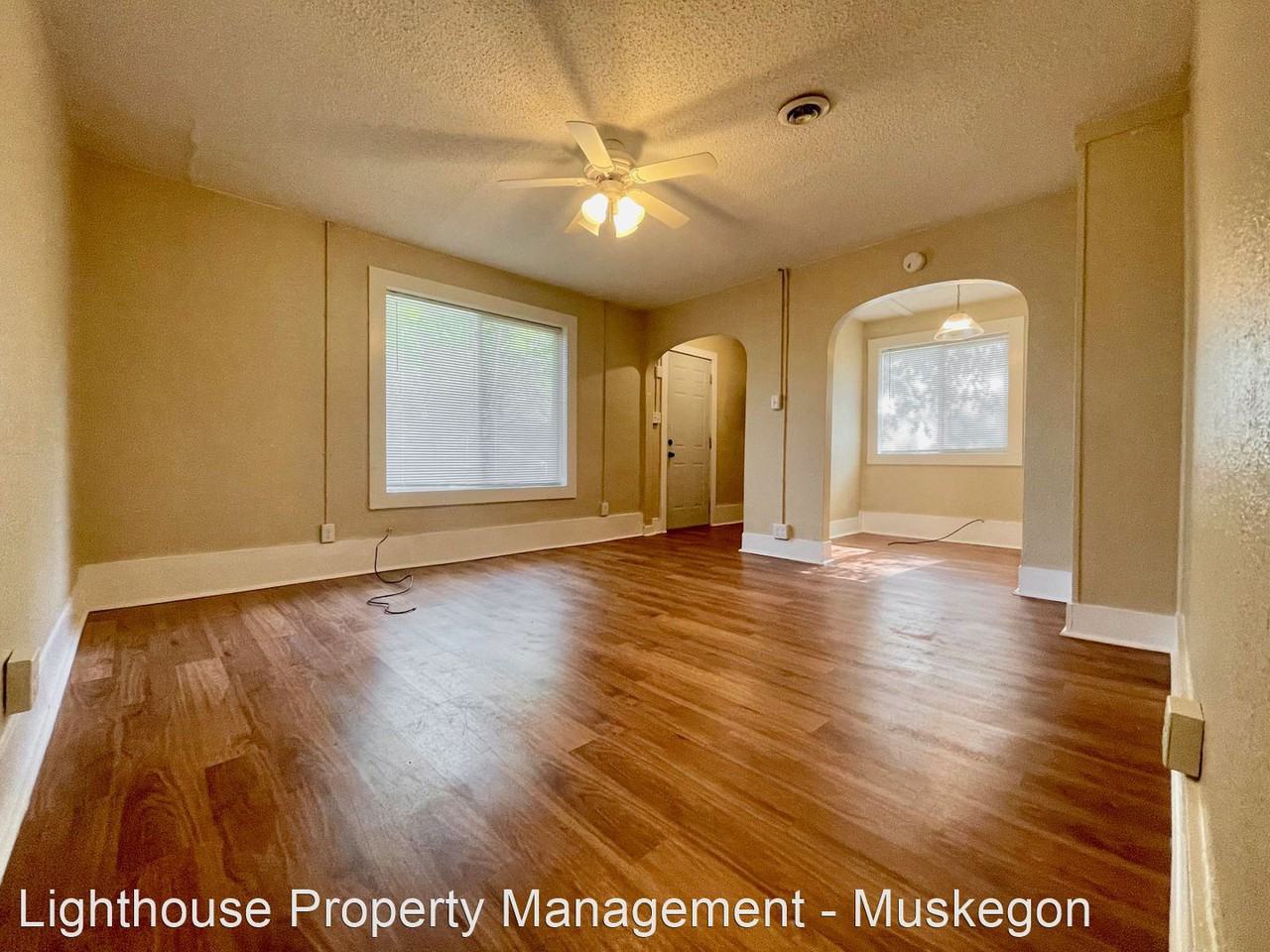 1023 Marquette Ave - Photo 3 of 12