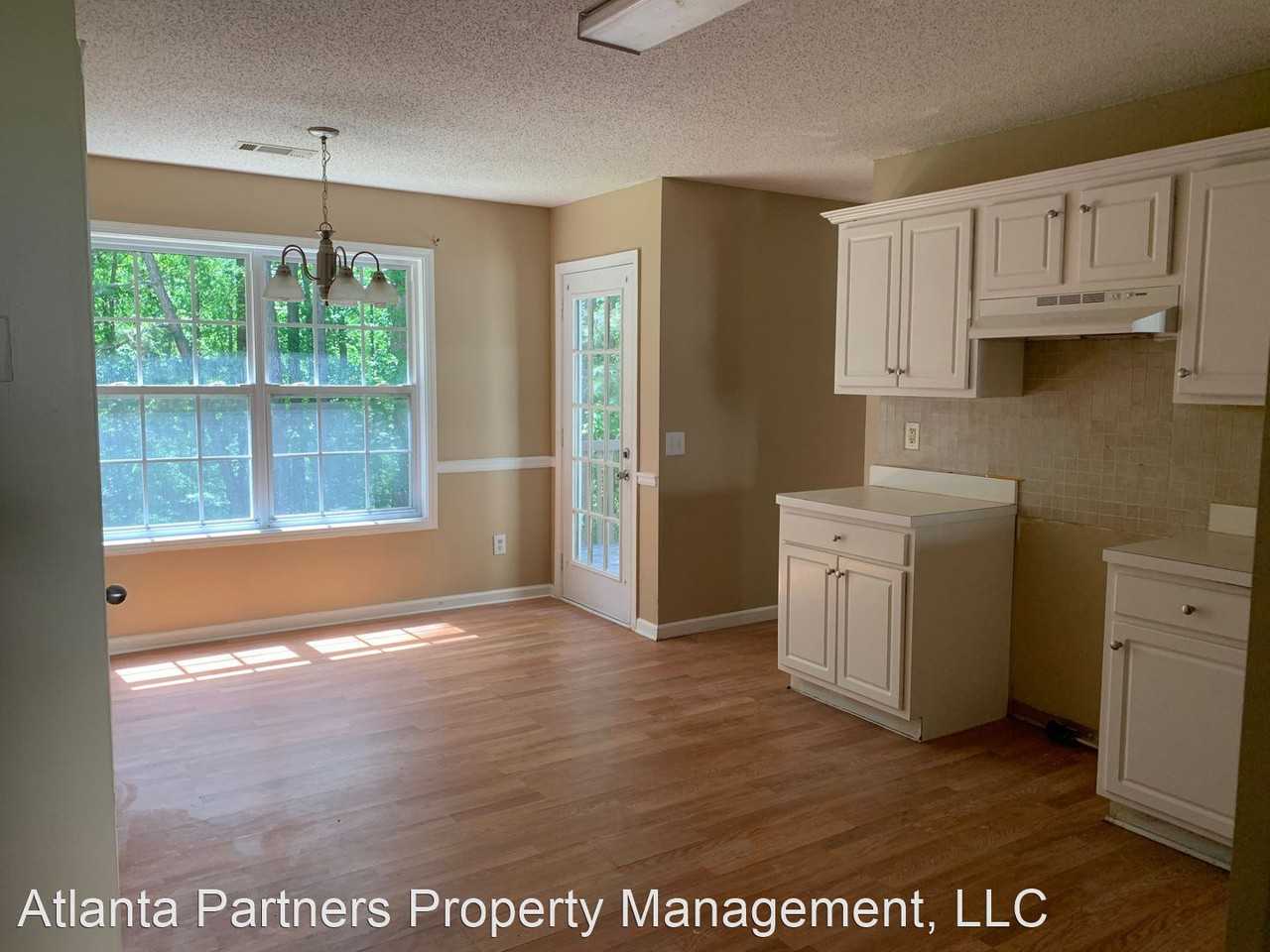 5920 April Dr - Photo 3 of 12