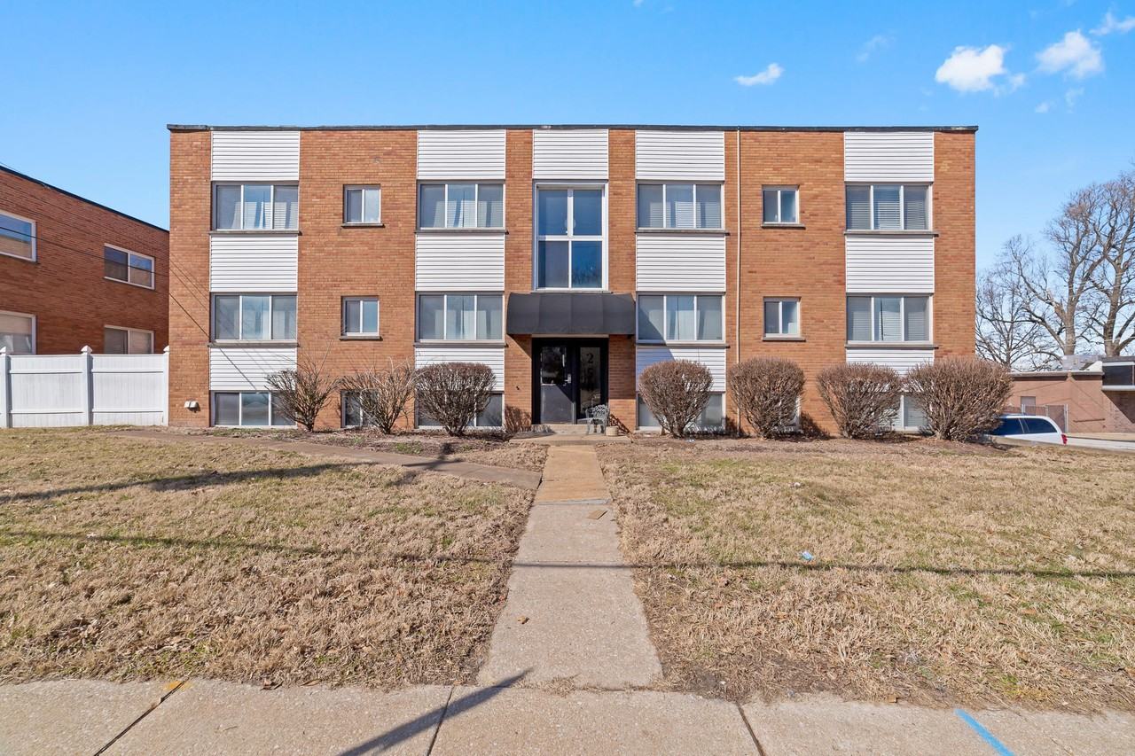 2507 S Big Bend Blvd