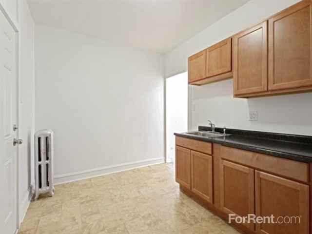7825 S Emerald Apartments - Photo 2 of 7