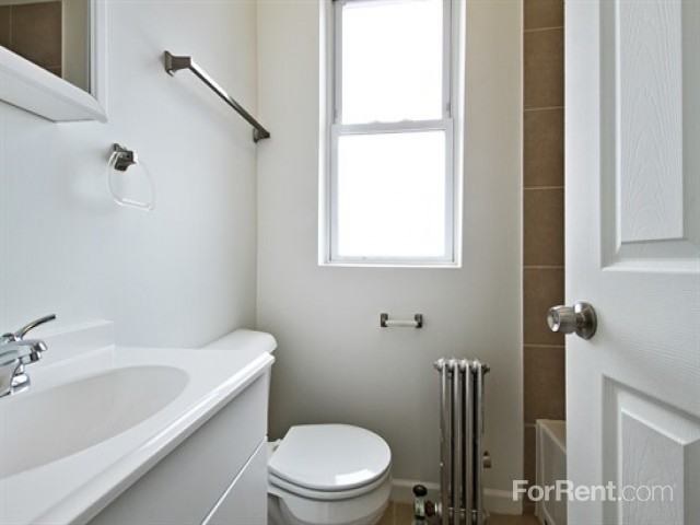 7825 S Emerald Apartments - Photo 3 of 7