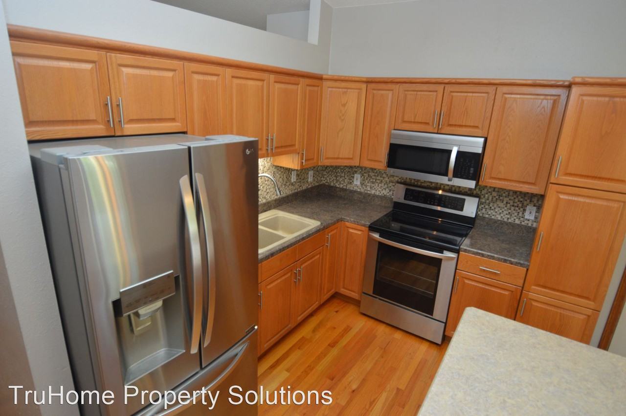 2230 Country Ct Nw - Photo 2 of 11