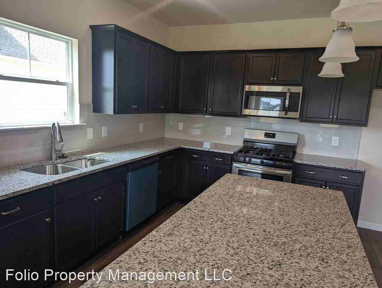 13027 Lantern Point Dr - Photo 2 of 13