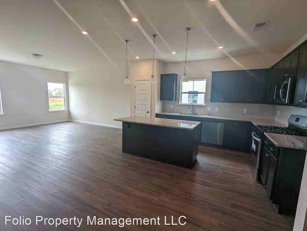 13027 Lantern Point Dr - Photo 3 of 13