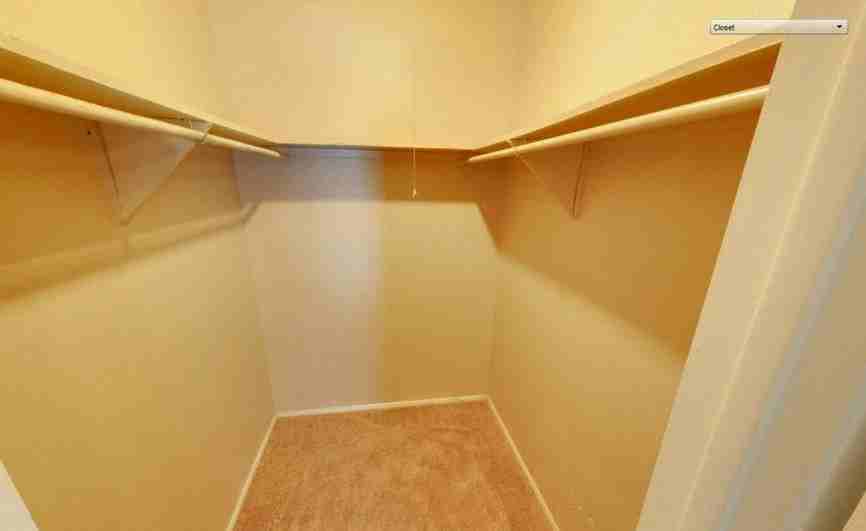 Londonderry Lane #656B