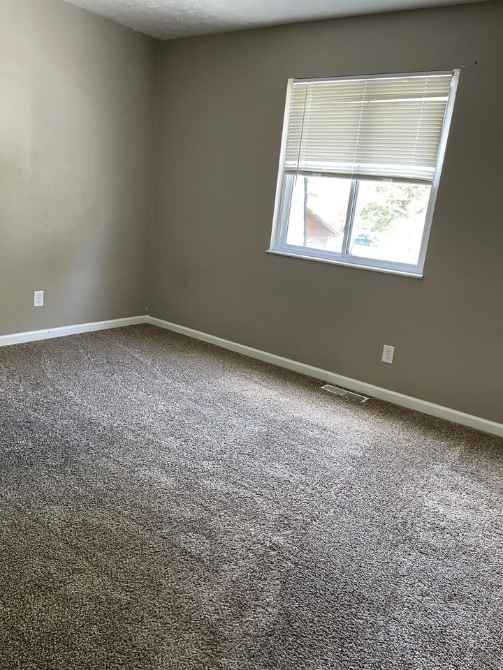 3 W Perry St #3 - Photo 2 of 10